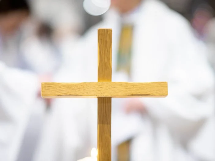 Generic cross